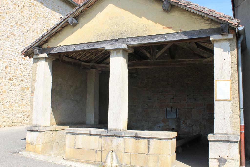 Hotel Le Bourgogne Cuiseaux Exterior photo